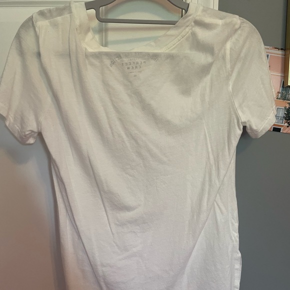 aeropostale white tee; size xs; in great condition - Picture 2 of 3